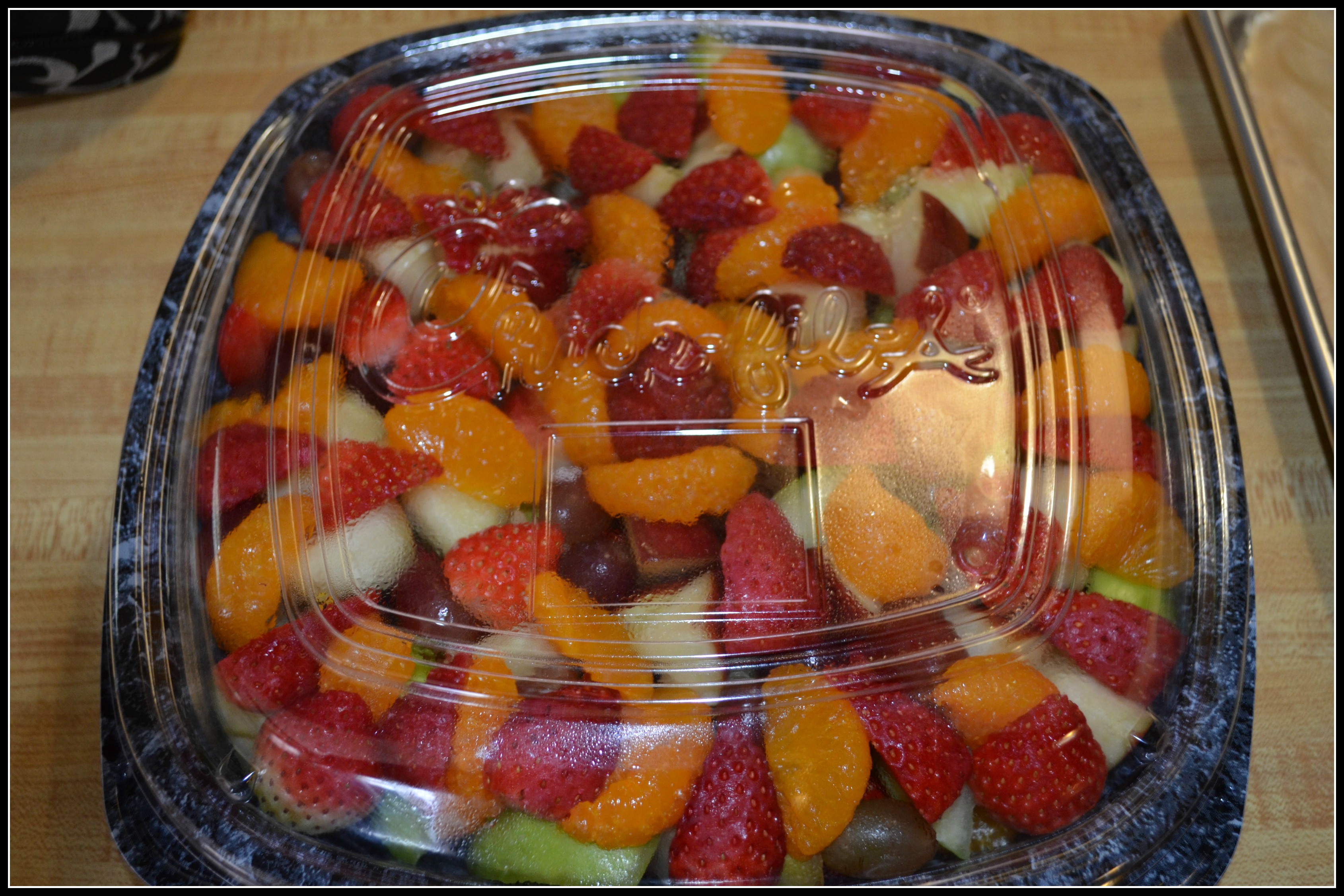 tasty-fresh-fruit-pizza-recipe-using-chick-fil-a-fruit-trays-cfamoms