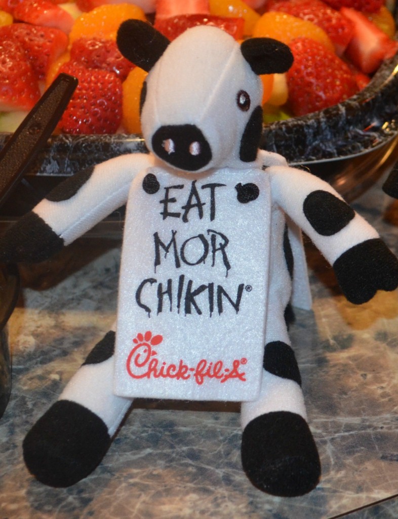 CFA Cow Eat Mor Chikin