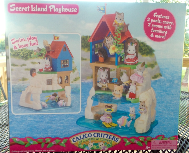 Calico Critters Secret Island Playouse -04
