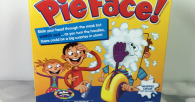 Hasbro's PieFace! and Play All Day Elmo #FAMChristmas