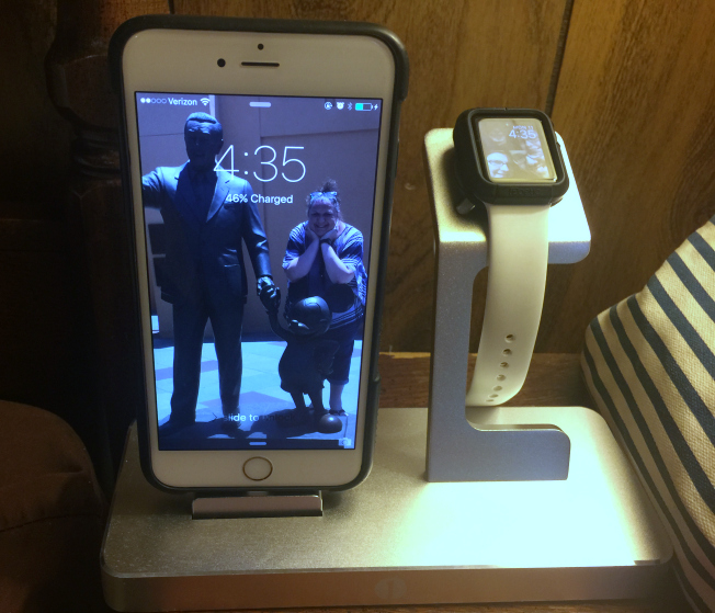 Apple Watch and iPhone Stand -01
