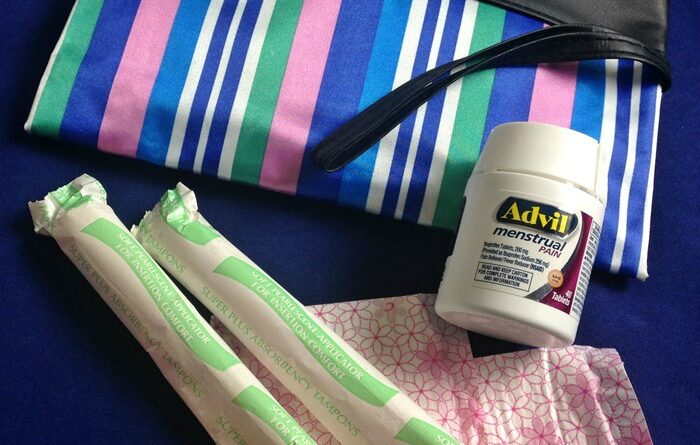 Easy Period Emergency Kit for Active Teenagers #WhatMonthlyPain