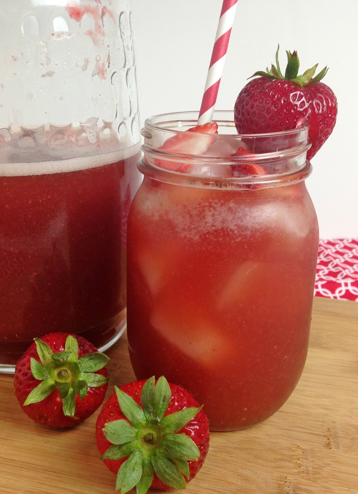 Delicious Strawberry Iced Tea Recipe featuring Tradewinds ...