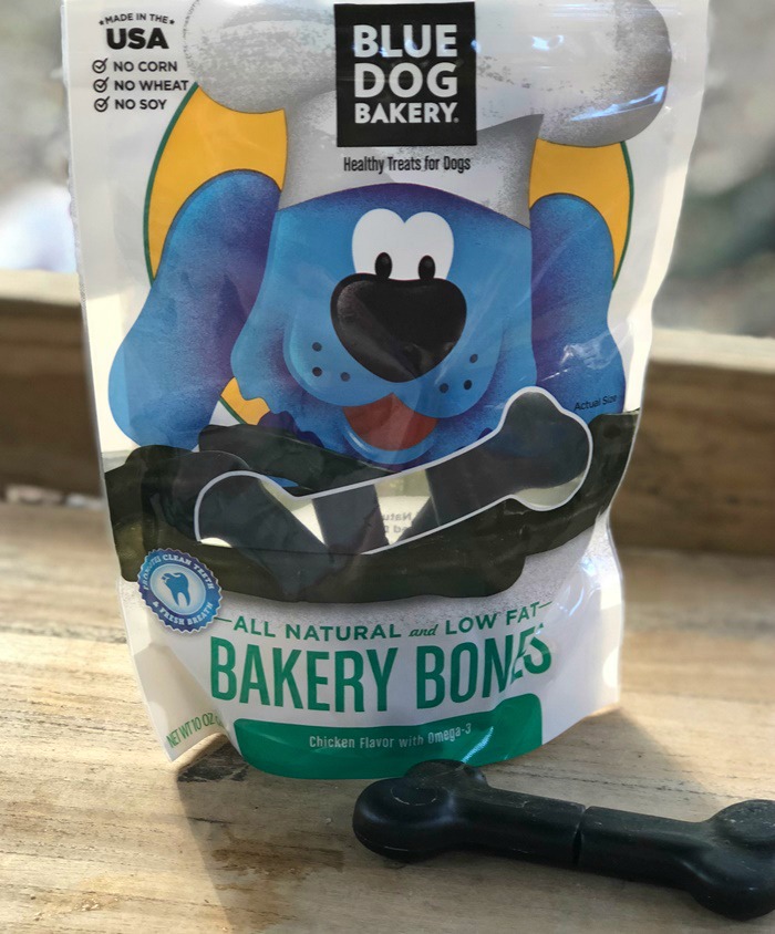 Blue Dog Bakery All-Natural Dog Treats are Woofalicious #MegaChristmas17 - It's Free At Last