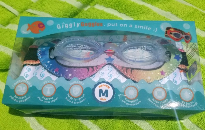 Put on a Smile with Giggly Goggles from DaphDaph!