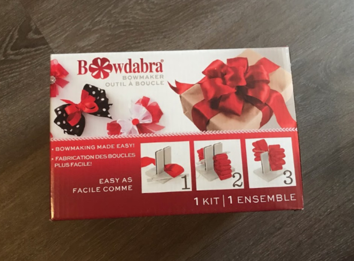 Make Beautiful Holiday Bows Easily with Bowdabra #MegaChristmas19